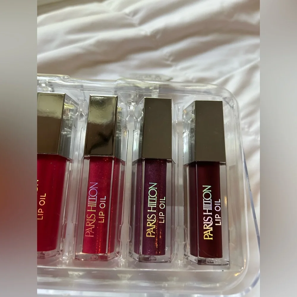 Paris Hilton Lip Oil Collection - Vibrant Shades